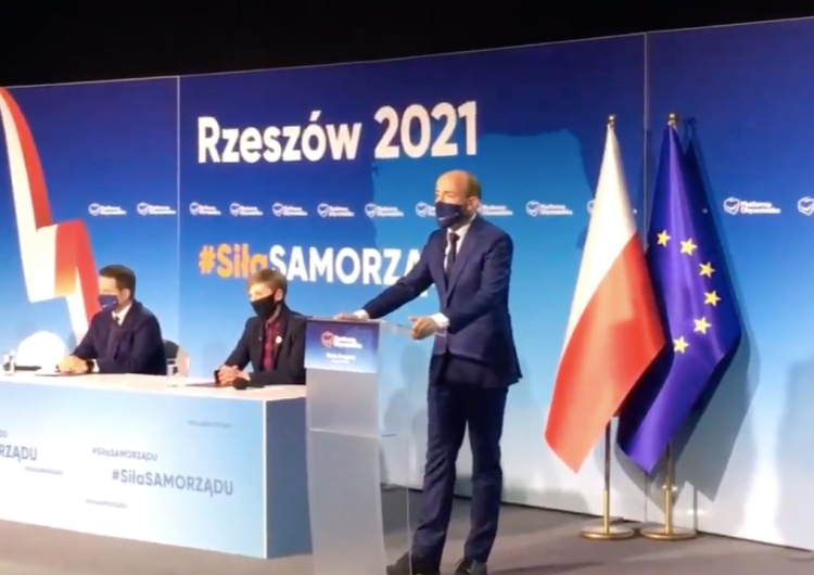  [WIDEO] „Jesteśmy po to, by zablokować zarówno brunatny, jak i czerwony ekstremizm”. Szokujące słowa Budki