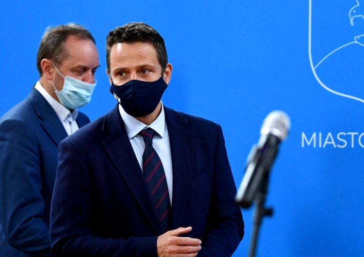 „Odłóżmy głosowanie nad ratyfikacją”. Trzaskowski apeluje