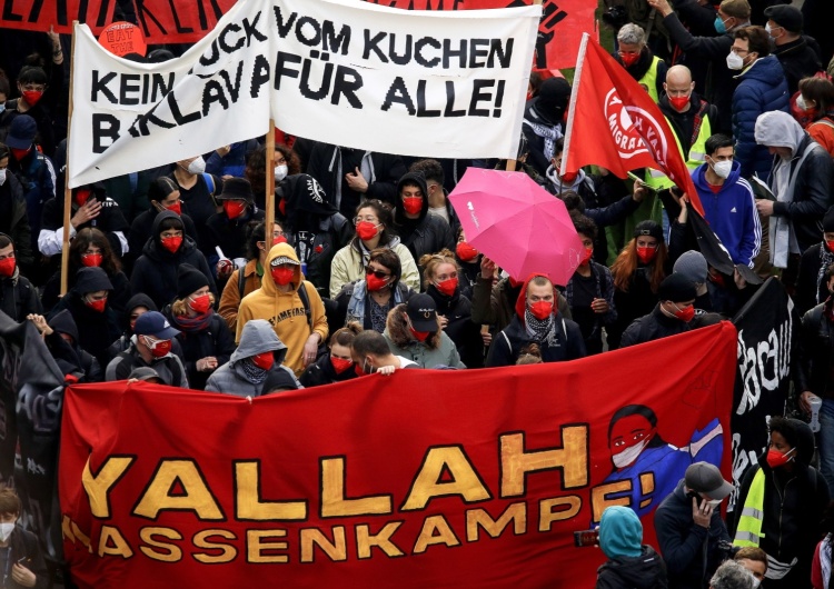 Niemcy. W Berlinie podczas demonstracji lewackich radykałów z okazji 1 maja rany odnieśli policjanci