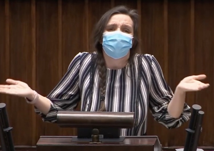 „Unia rzuciła kość za 260 mld zł”. Zaskakujące słowa… Klaudii Jachiry. Internauci: „Transfer do Konfederacji?”