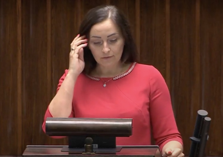 Zaskakujący wpis posłanki PiS, która zagłosowała przeciw. „Dowiedziałam się, że zostanie ukarana moja rodzina”