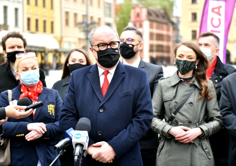  [SONDAŻ] Czy Lewica powinna negocjować z PiS? Polacy odpowiedzieli, co sądzą na ten temat