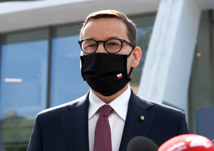Premier apeluje o uwspólnotowienie patentów na szczepionki przeciw COVID-19