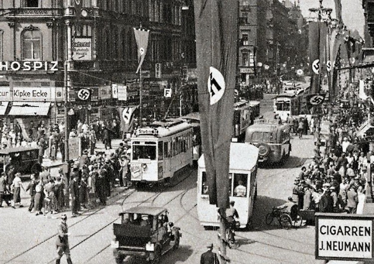 Udekorowany nazistowskimi flagami Breslau. 1937