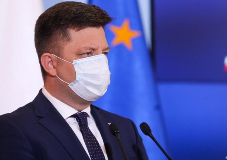 Skrócenie okresu między dawkami, ozdrowieńcy będą szczepieni szybciej. Nowe wytyczne rządu ws. szczepień