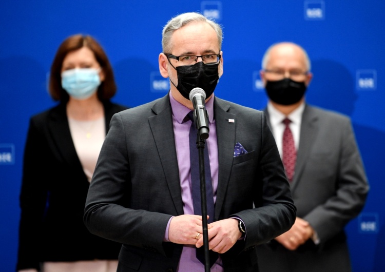 Od poniedziałku rusza rejestracja na szczepienia przeciw COVID-19 osób w wieku 16 i 17 lat