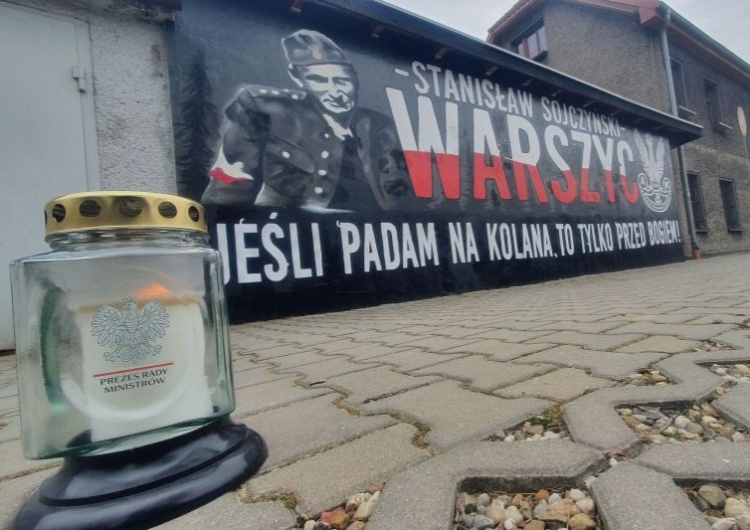 znicz pod muralem