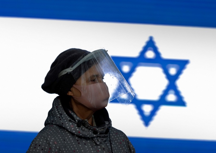 ROBERT GHEMENT  Izrael: Niezaszczepieni nie wejdą do schronu? 