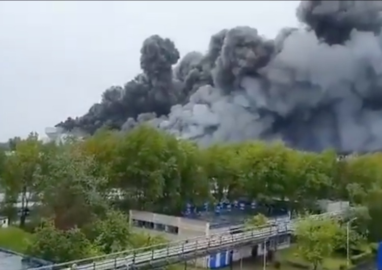  [WIDEO] Pożar na terenie Elektrowni Bełchatów! Okolicę spowił gęsty czarny dym