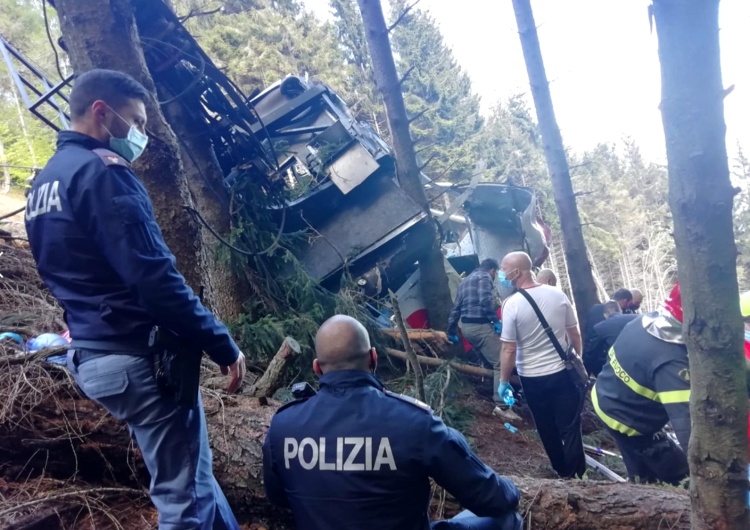 Włochy: Rośnie liczba ofiar katastrofy kolejki górskiej