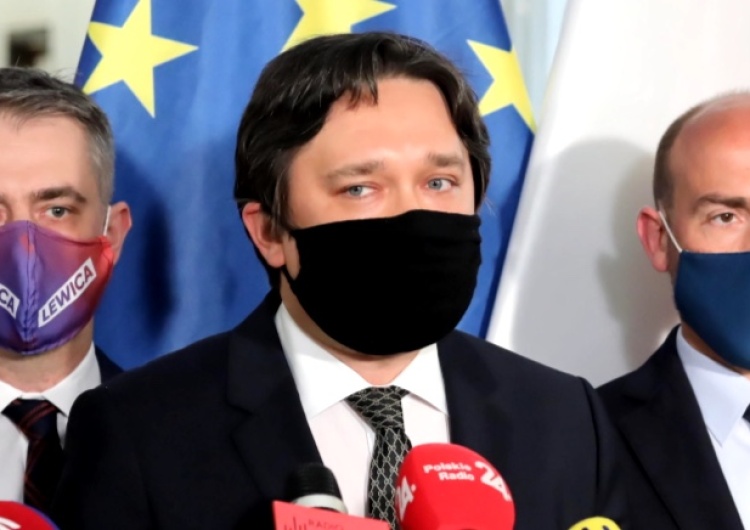 Poseł PiS podpisał się pod kandydaturą opozycji na RPO. Ujawniono nazwisko