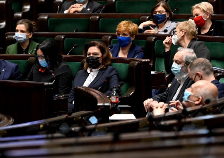 Politycy wydawali fortunę na taksówki. Wśród rekordzistów dominują posłowie KO