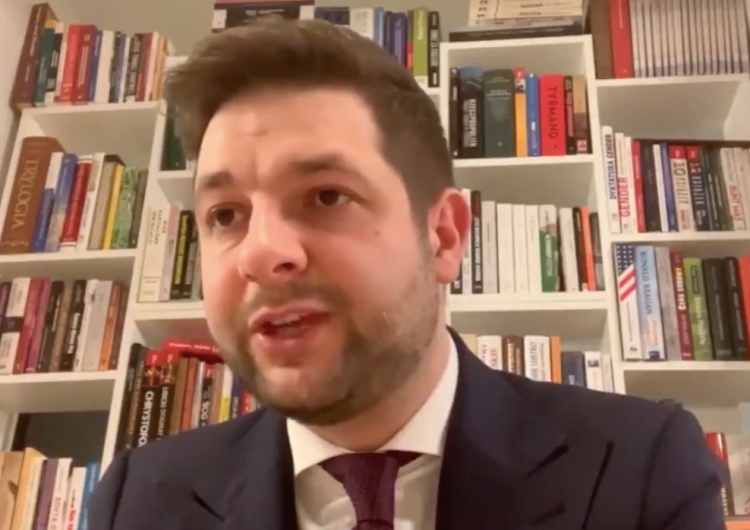  [WIDEO] „Opozycja ma ogromny wkład w historię polskiego kabaretu”. Patryk Jaki nie przebierał w słowach