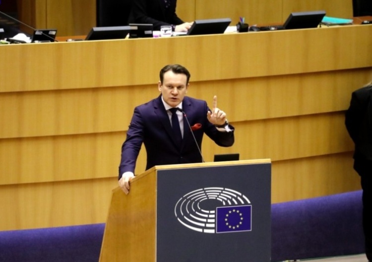 Europoseł PiS Dominik Tarczyński Tarczyński mocno o słowach Jaśkowiaka.