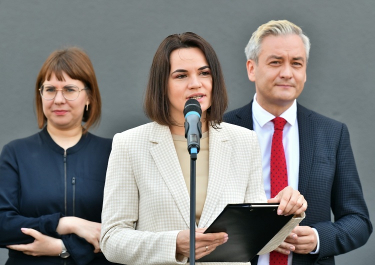 Prawy Sierpowy: Problemy z Cichanouską