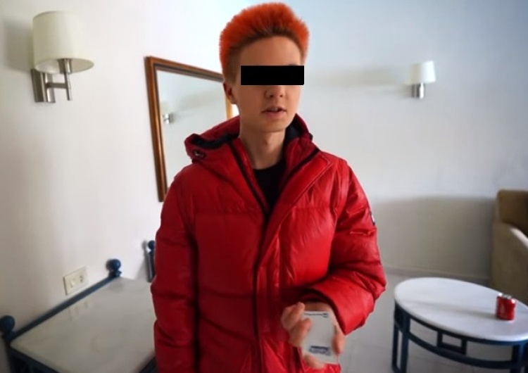 Znany youtuber miał uderzyć starszego mężczyznę, który później zmarł