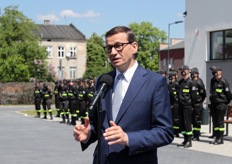 Premier Morawiecki: w kościołach od przyszłego tygodnia więcej wiernych. „Wypełniona połowa miejsc”