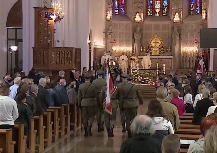  [Wideo] Wczoraj wręczono Złote Odznaki Krzyża Stulecia Niepodległości