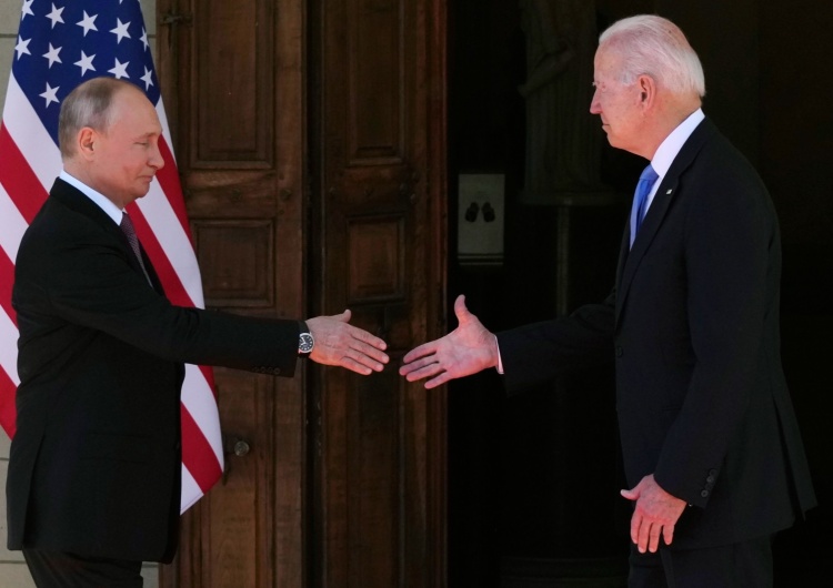 Prezydent Rosji Władimir Putin i prezydent USA Joe Biden Spotkanie Biden-Putin. Rozmowy mają potrwać kilka godzin