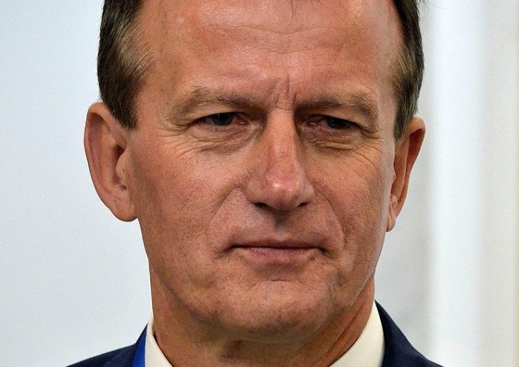 Zbigniew Ajchler Ups. Poseł, który wszedł za posła KO, nie wstąpił do klubu KO. GW: