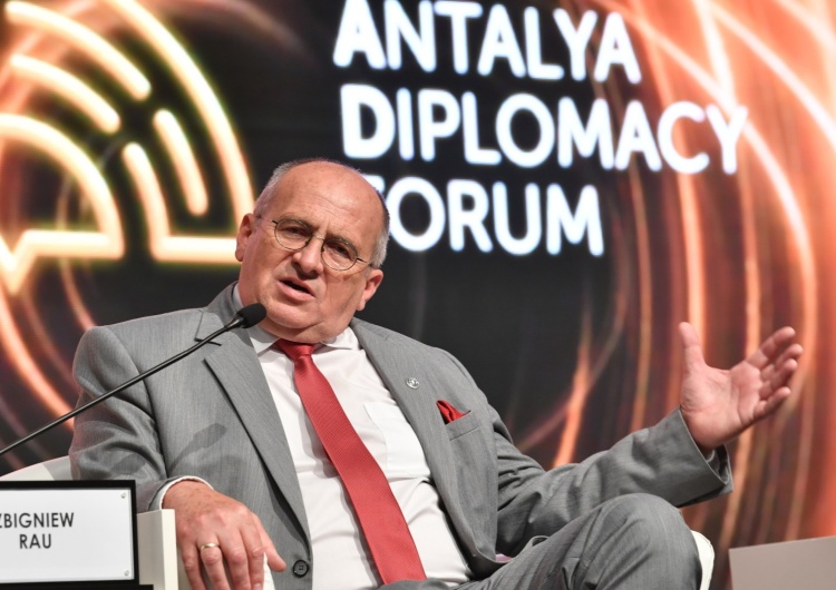 Zbigniew Rau Szef MSZ Zbigniew Rau w Turcji: Ważne jest także, by nie prowadzić do napięć z Chinami