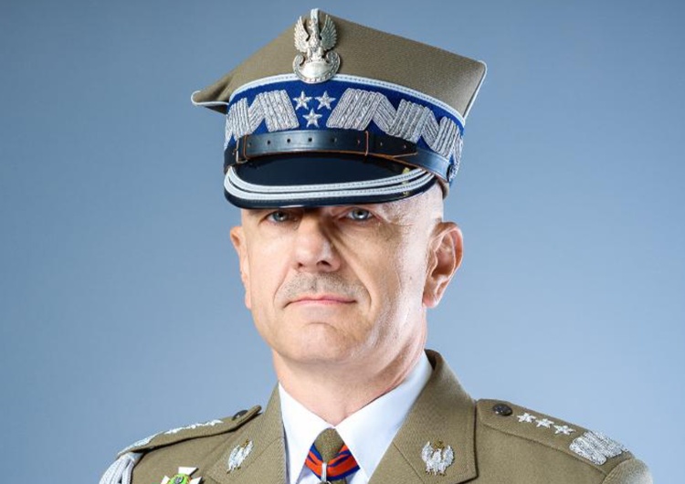 Generał Rajmund Andrzejczak Gen. Andrzejczak szefem Sztabu Generalnego na drugą kadencję
