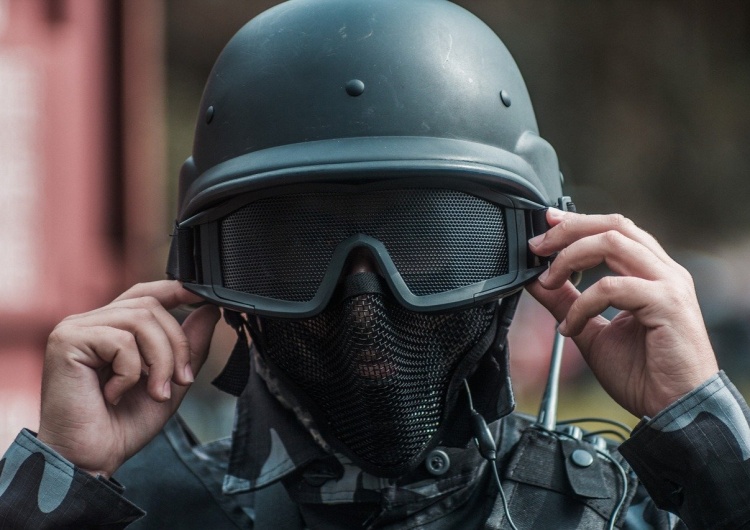 Europa. Nietypowy protest. Policjanci wdarli się do parlamentu