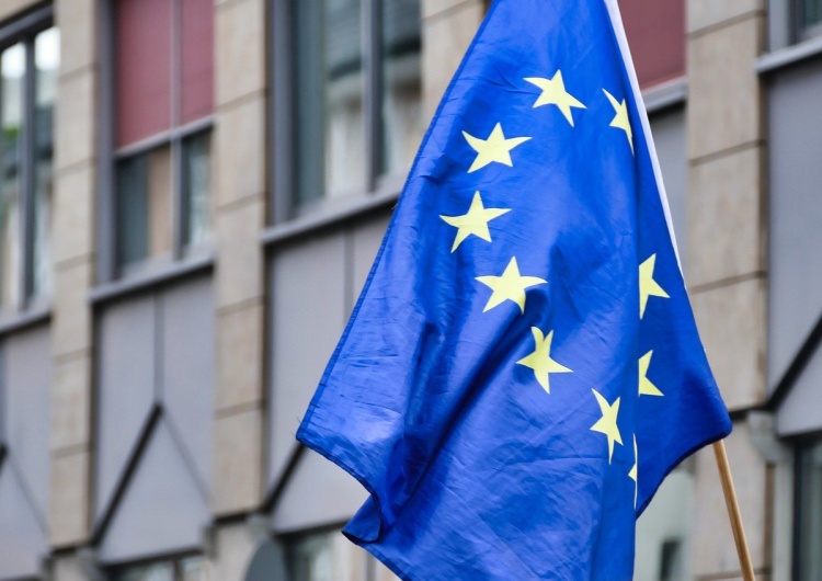 Paradne! UE ostrzega przed migracją? „Budzi poważne obawy”
