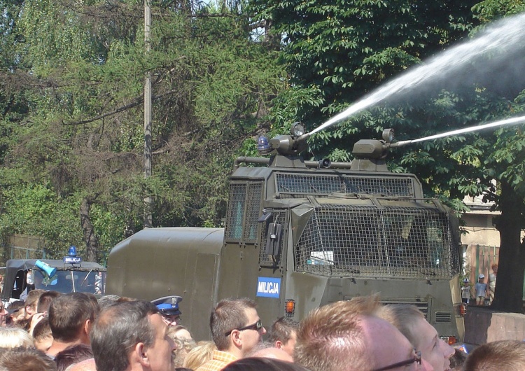 inscenizacja ataku milicji na demonstrantów w Radomiu 1976 