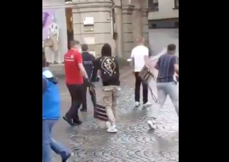 [WIDEO] Atak nożownika w Niemczech. Są zabici i ranni