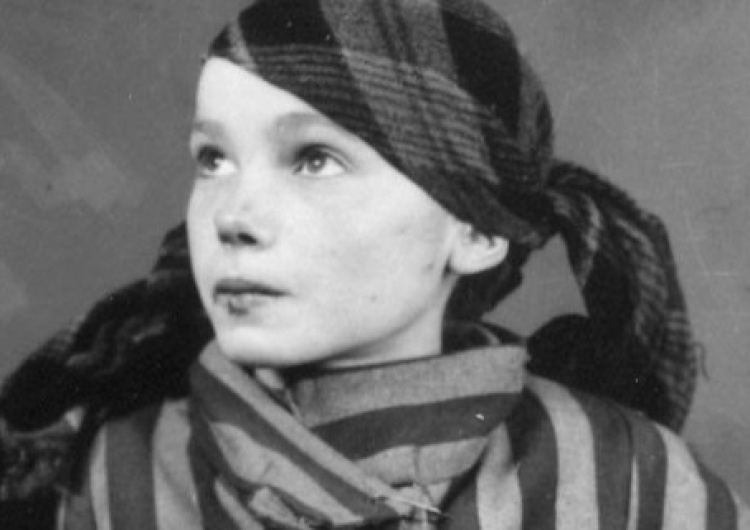 Czesia Kwoka, dziewczynka zabita przez niemieckich zbrodniarzy zastrzykiem fenolu w serce w Auschwitz 