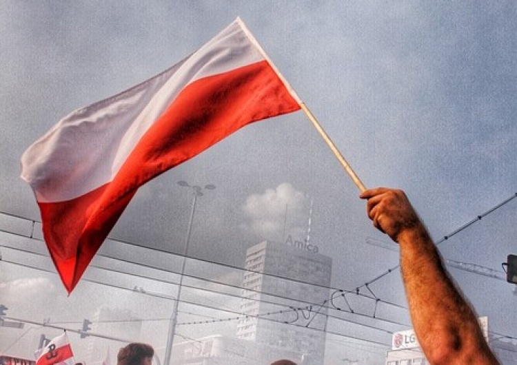 polska flaga [Tylko u nas] Cezary Krysztopa: Musimy wyjść z okrążenia