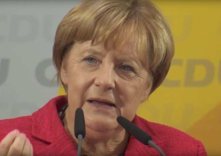 Angela Merkel Premier Luksemburga zakażony Covid-19, na szczycie UE miał styczność z Angelą Merkel