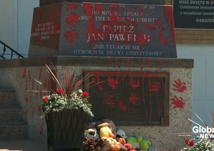 Zniszczony został pomnik Jana Pawła II w parafii w Edmonton, w Kanadzie. Sprawcą aktu wandalizmu jest niezidentyfikowana kobieta. Zniszczono pomnik Jana Pawła II.