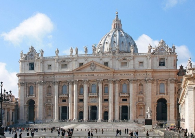 Bazylika św. Piotra w Watykanie   Kardynał Becciu i dziewięć innych osób stanie przed Trybunałem Watykańskim