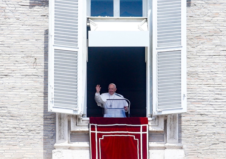 Papież Franciszek Papież Franciszek w Klinice Gemelli. Czeka go operacja