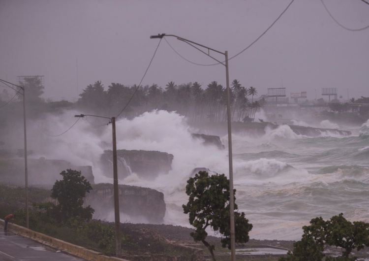 Santo Domingo, stolica Dominikany Ewakuowano 70 tys. osób. Kuba szykuje się na huragan Elsa