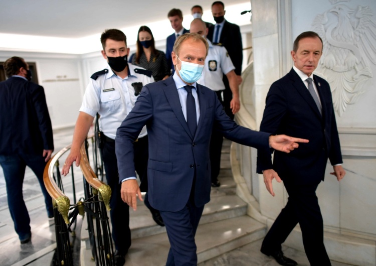  [SONDAŻ] Tusk odbierze władzę PiS? Polacy mocno podzieleni