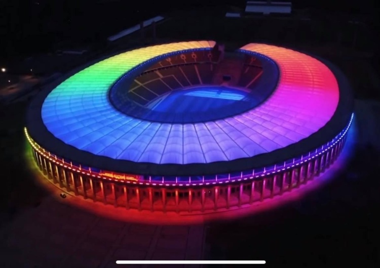  [video] Apolityczne EURO? Tęczowy samochód wjedzie na stadion