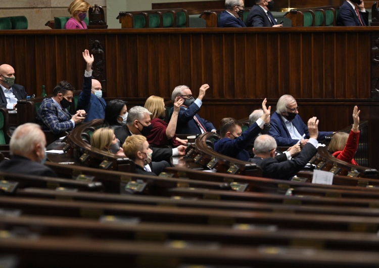 Nieoficjalnie: Znana posłanka niebawem dołączy do Solidarnej Polski? Sensacyjne informacje