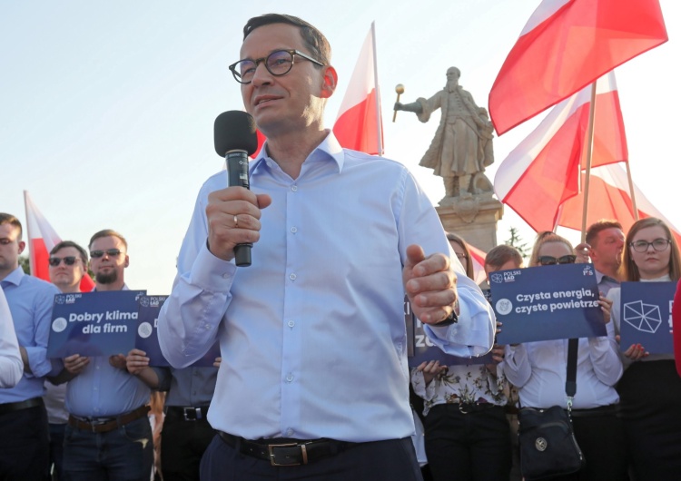 TYKOCIN WIZYTA PREMIERA MATEUSZA MORAWIECKIEGO Najnowszy sondaż! PiS na czele, KO liderem opozycji, PSL poza Sejmem