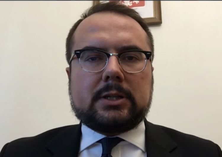 Wiceszef MSZ o KPO: Znowu jest próba straszenia Polaków, ale możemy być spokojni o te środki