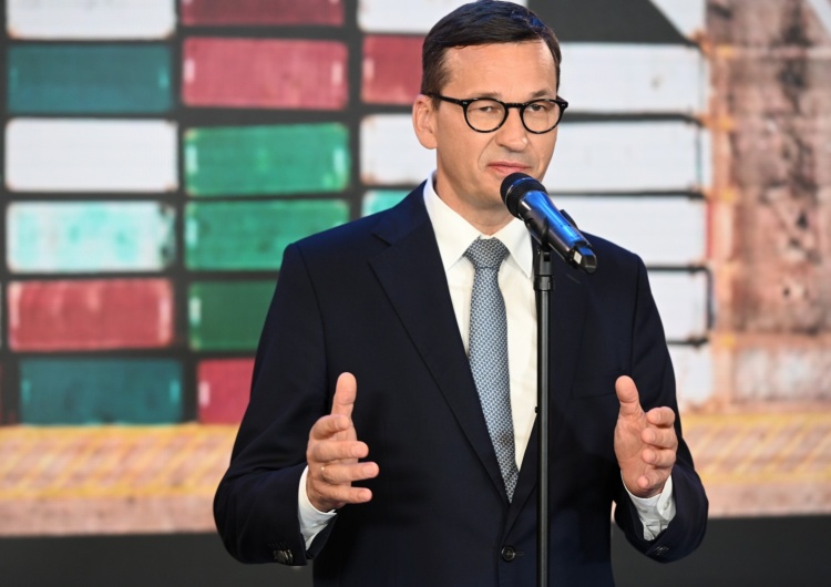 GDAŃSK KONFERENCJA PRASOWA PREMIERA MORAWIECKIEGO Morawiecki zniecierpliwiony postawą Gowina? 