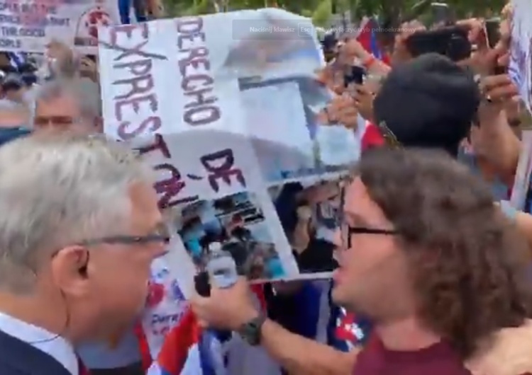  [WIDEO] Reporter TVN Marcin Wrona wyrzucony z antykomunistycznej demonstracji pod Białym Domem