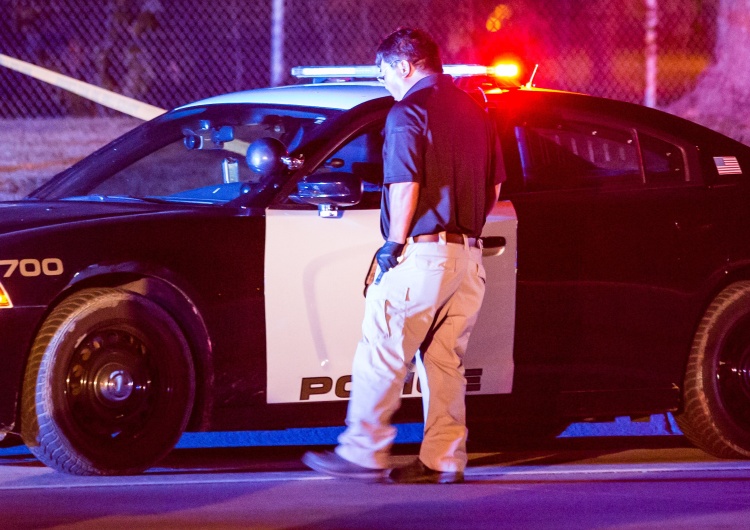 Amerykańska policja, zdjęcie ilustracyjne Dramatyczny bilans strzelanin w Chicago. Są kolejne ofiary śmiertelne