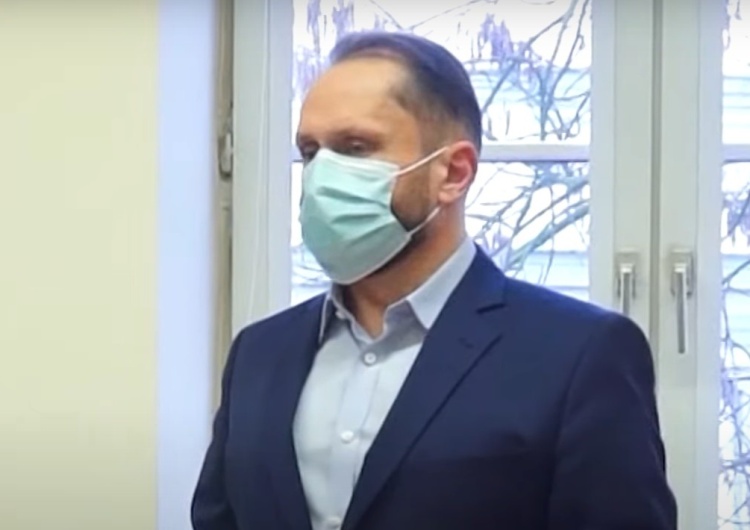 Dziennikarz Kamil Durczok Durczok żali się na TVN.
