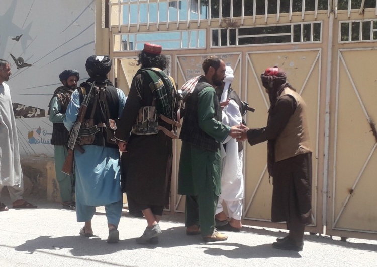 Taliban captured Herat Talibowie coraz bliżej Kabulu. Prezydent Afganistanu poinformował, że prowadzi 