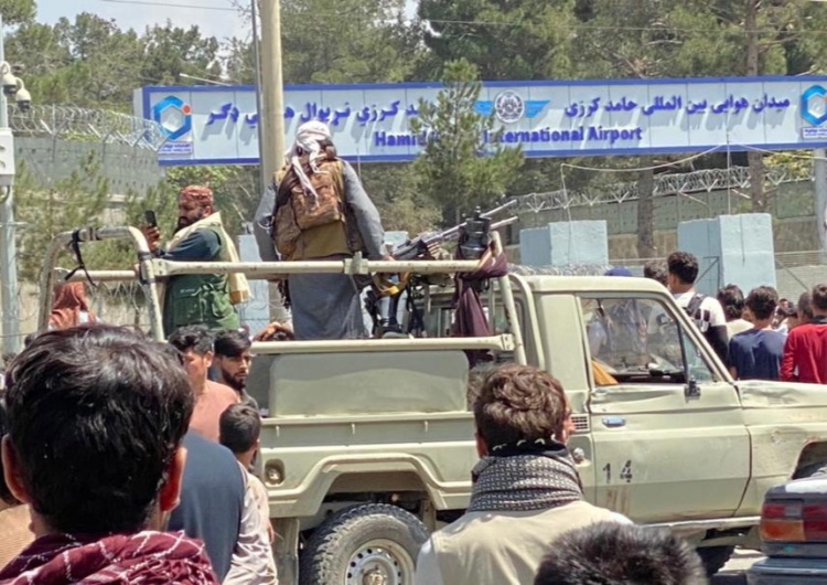  Afganistan: Amerykanie wysyłają dodatkowe siły do ochrony lotniska w Kabulu
