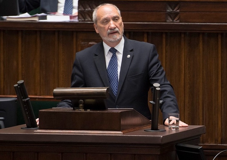 Macierewicz ostro o TVN: