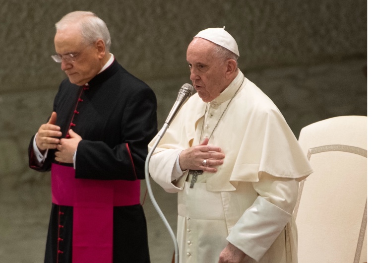 Papież Franciszek Papież Franciszek napisał o abp. Hoserze: Z odwagą szedł w świat, ufając, że Bóg jest większy...